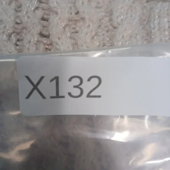 American Eagle Cream Cable Knit Metallic Shimmer Sweater Crew Neck Small - Picture 10 of 11